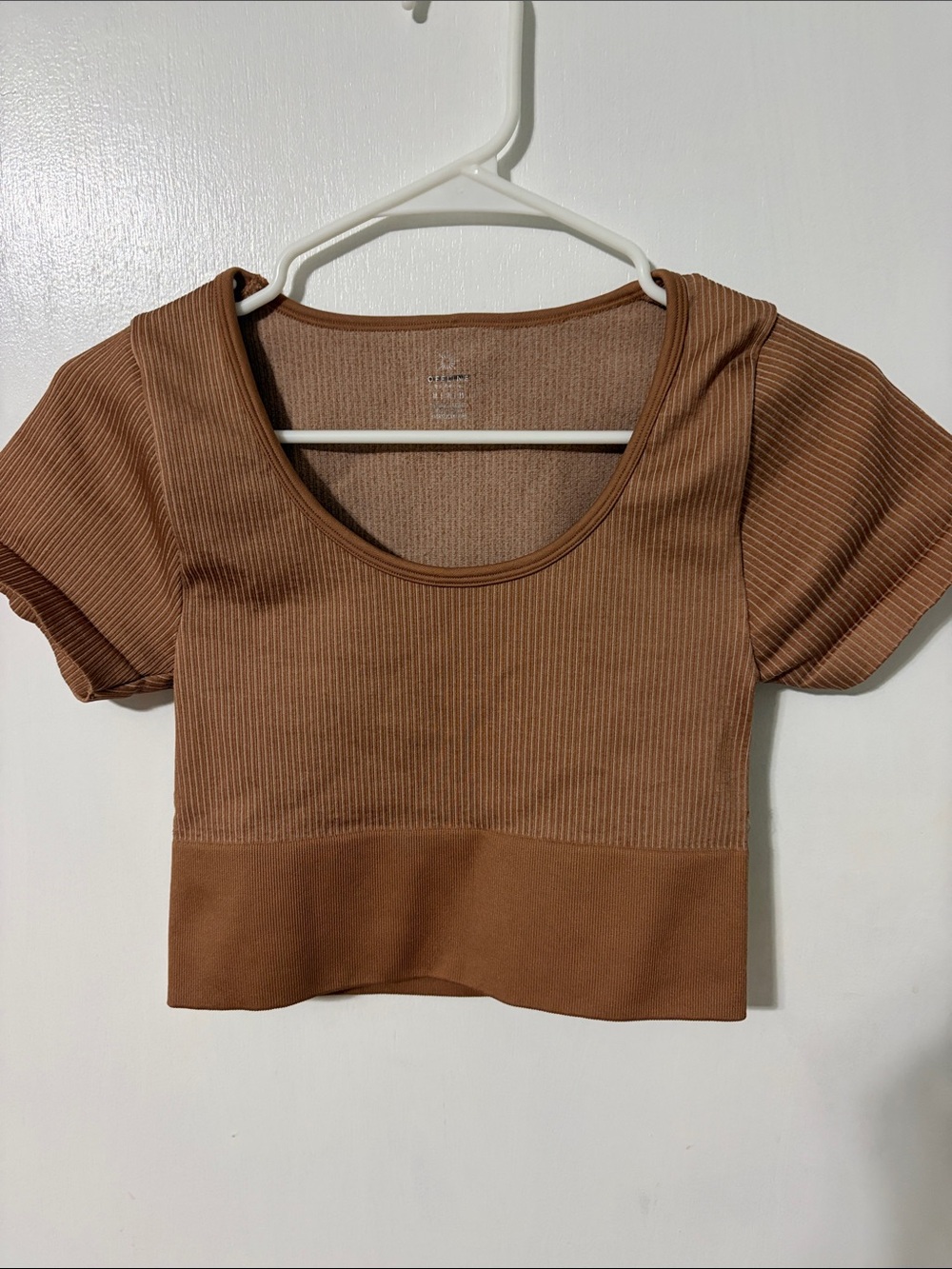 Woman’s Stretchy Ribbed Scoop-Neck Crop Top in Brown